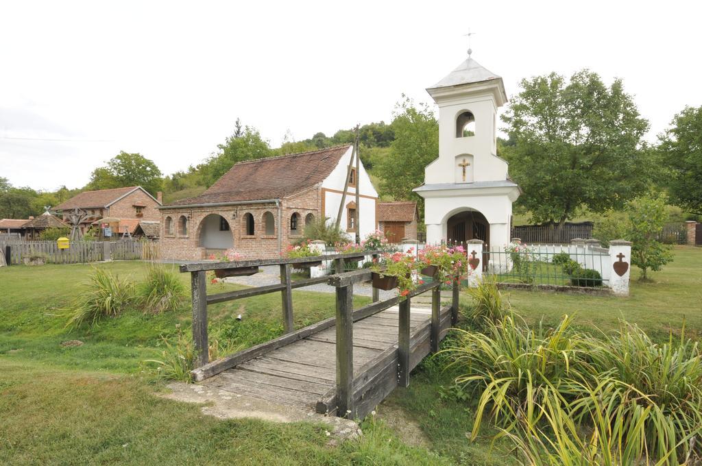Country House Tunjina Kuca Stara Kapela Guest House Pavlovci Exterior photo