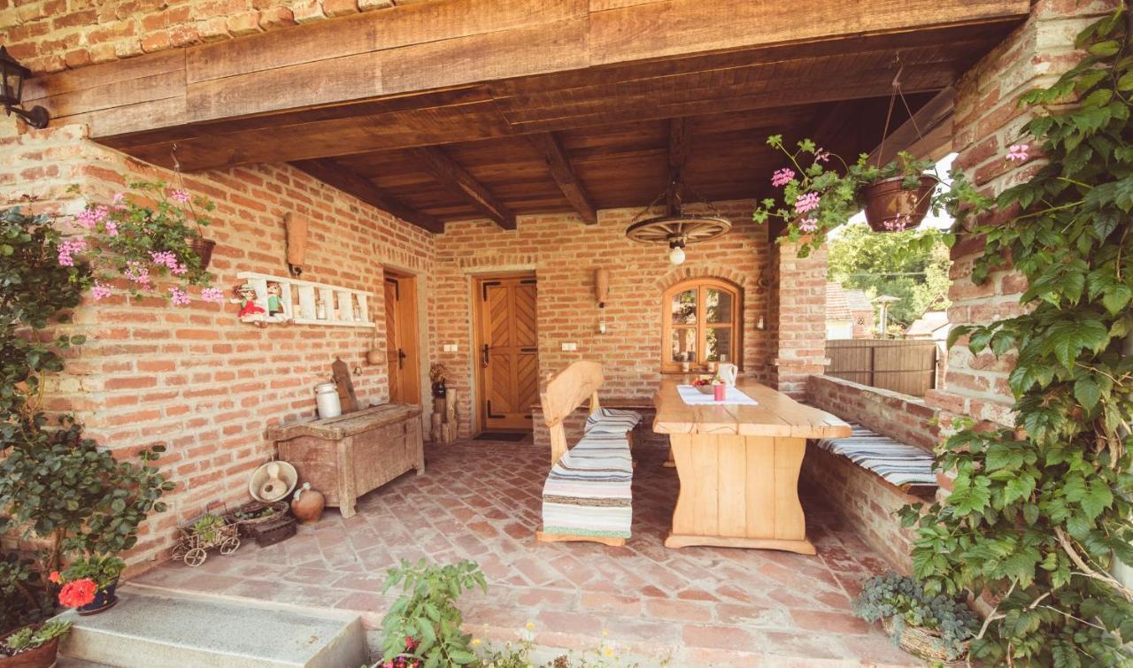 Country House Tunjina Kuca Stara Kapela Guest House Pavlovci Exterior photo